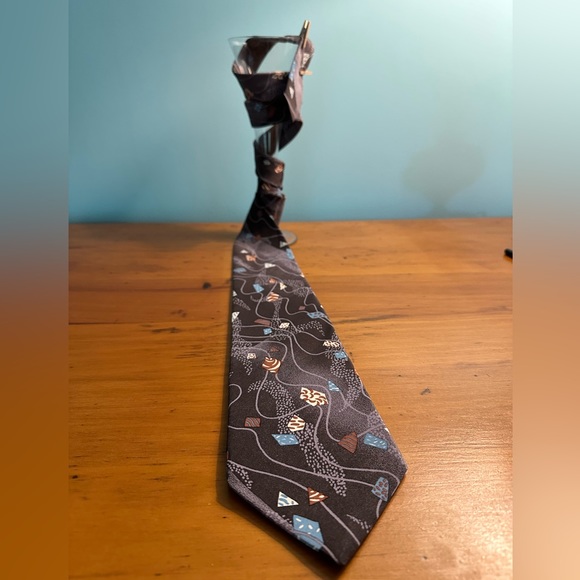 Nino Cerruti Silk Crepe Necktie - Geometric - Picture 5 of 15